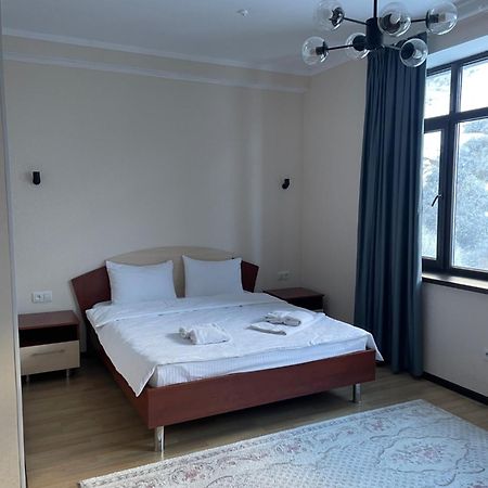 Hotel Issyk Ata Retreat Gorno-Serafimovka Exterior foto